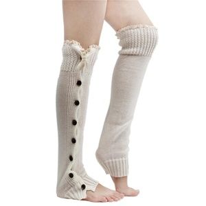 OLIVIA KNITTED BUTTON BARRE LEG-WARMERS (White)
